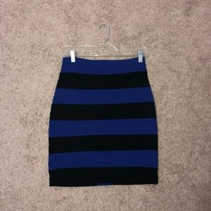 Express navy/black bandage skirt size 2